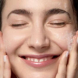 Soy Face Cleanser – Ansiktsrengöring och sminkborttagning med soja