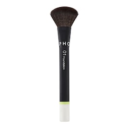 01 Foundation brush - Intuitiv applicering med perfekt finish image