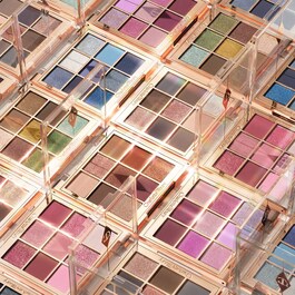 Charlotte's Palette of Beautifying Eye Trends - Ögonskuggspalett