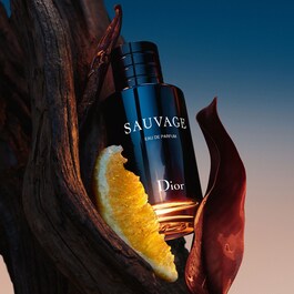 Sauvage - Eau de Parfum för män- Kryddig och vaniljnoter