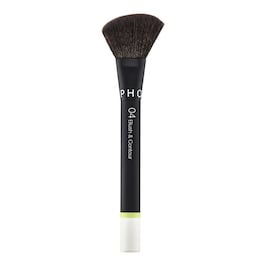 04 Blush & contour brush - Intuitiv applicering med perfekt finish image