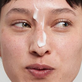 Återfuktande lotion med vitamin B, C och E