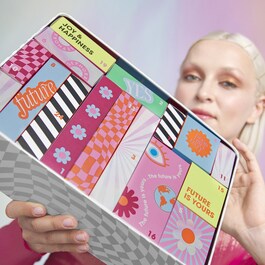 The Future is Yours - Premium Beauty Julkalender