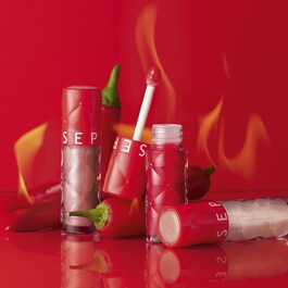 OUTRAGEOUS INTENSE - Omedelbar och långvarig lip plumper, 12h återfuktning