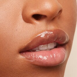 Utmost importance - Plumping lip gloss