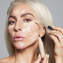 Triclone Skin Tech Hydrating Concealer with Fermented Arnica 