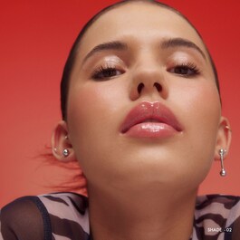 OUTRAGEOUS INTENSE - Omedelbar och långvarig lip plumper, 12h återfuktning