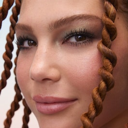 LOVE THE LIFT - Curling and Volumizing Mascara