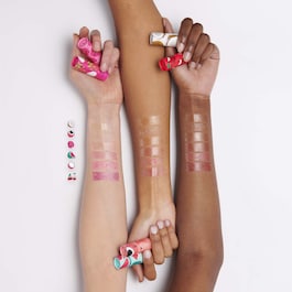 Moisturizing lip balms and exfoliating lip scrubs - 8 hours hydration lip care