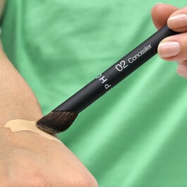 02 Concealer brush - Intuitiv applicering med perfekt finish