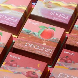 BOP Shellie persikofärgad blush - blush med shimmer
