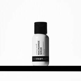 Oljekontrollerande serum med niacinamid