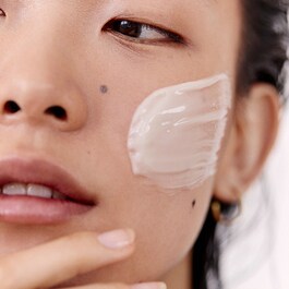 Rose Sleeping Mask - Återfuktande nattmask med ros och hyaluronsyra