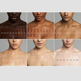 Triclone Skin Tech Foundation - Medium täckning med fermenterad arnica