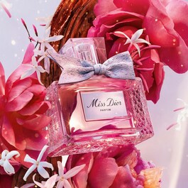 Miss Dior Parfum - Intensivt blommiga, fruktiga och träiga noter