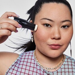 Pore Eclipse Matte Blur Stick - Icke-komedogen mattande och blurrande stick
