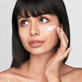 Revitalizing Supreme - Anti-aging CC Cream SPF 10