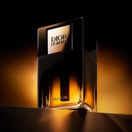 Dior Homme Parfum - Ambra, träiga och blommiga noter