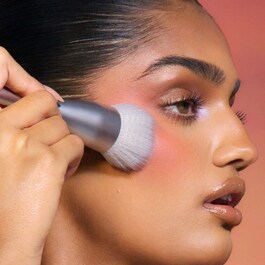 B2 Bronzer Brush