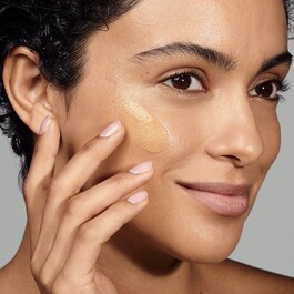 Futurist Hydra Rescue - Foundation SPF 45