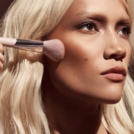 Sculpting Bronzer - Brush 195