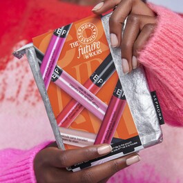 The Future is Yours - Kit Rouge Velouté Transfer-Proof