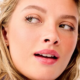 BOP Shellie persikofärgad blush - blush med shimmer