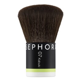 07 Kabuki brush - Intuitiv applicering med perfekt finish