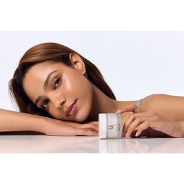 Dynasty Cream - Närande kräm med anti-age-fördelar