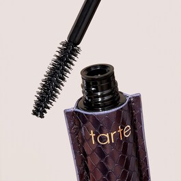 Lights, Camera, Lashes™ 4-I-1 Maskara