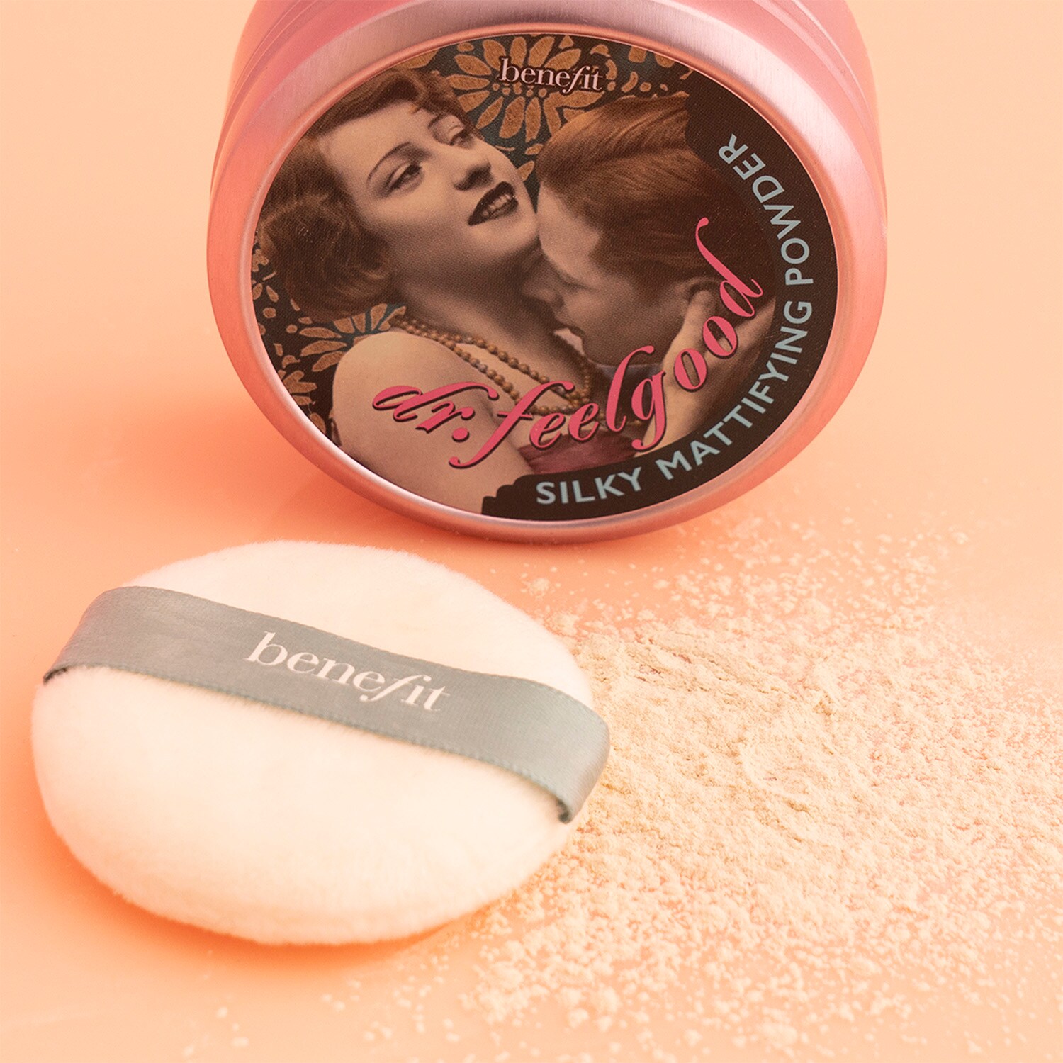 Dr. Feelgood Silky Mattifying smink puder BENEFIT COSMETICS ≡ SEPHORA